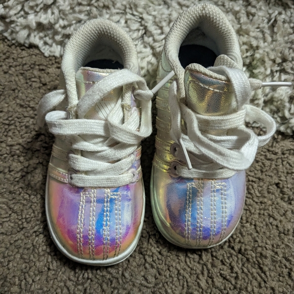 Kids Shoes - Picture 2 of 10